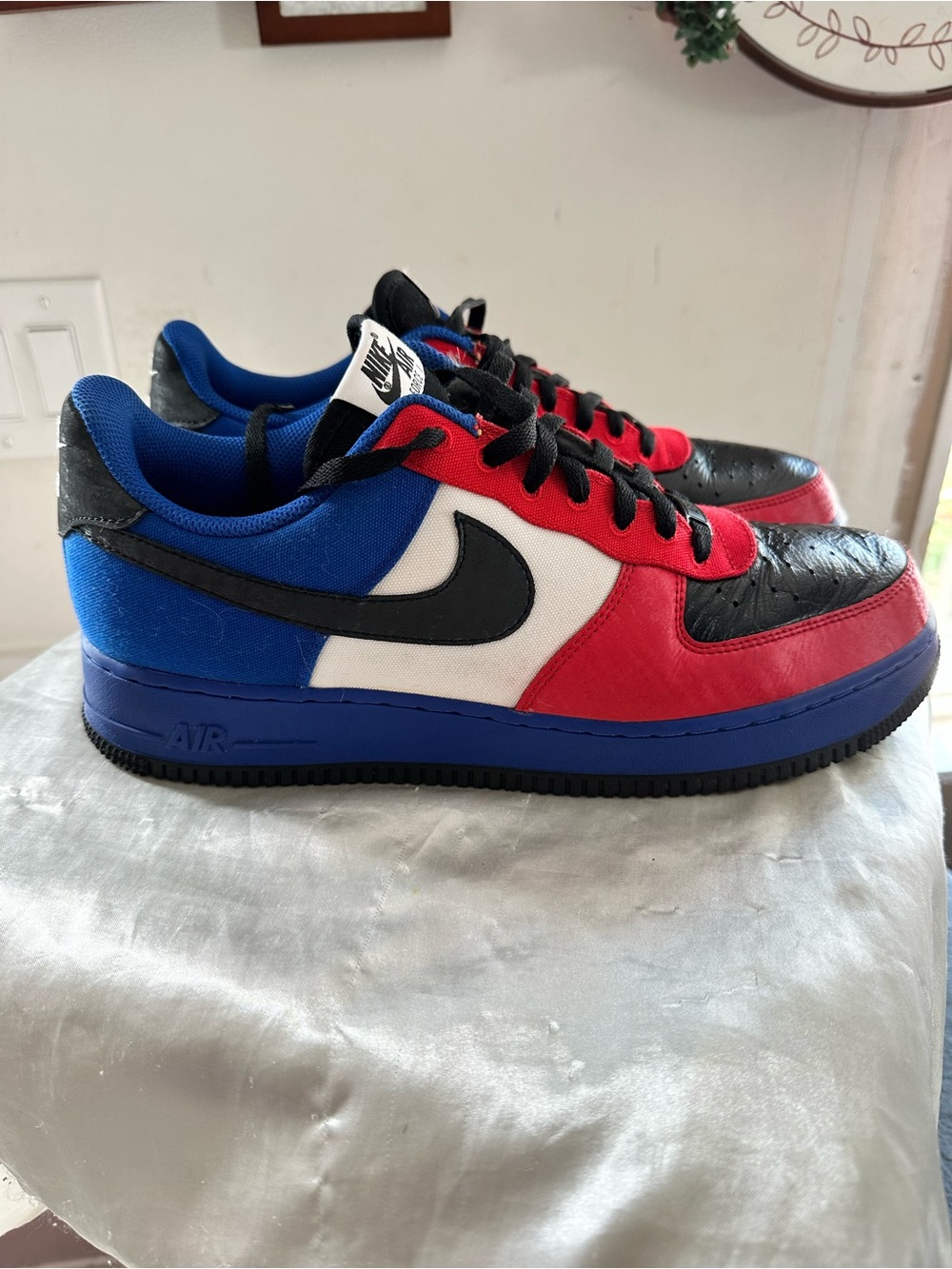 Nike Men’s Red/Black/Blue Low Top Nike Air Force 1 Sneakers